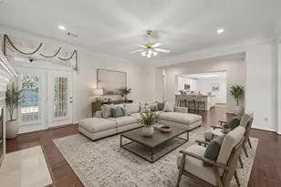 22 N Castlegreen Cir, The Woodlands, TX 77381 - Photo 17