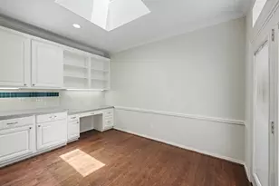 22 N Castlegreen Cir, The Woodlands, TX 77381 - Photo 23