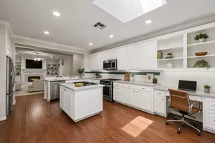 22 N Castlegreen Cir, The Woodlands, TX 77381 - Photo 21