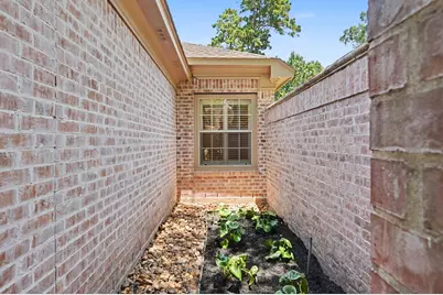 22 N Castlegreen Circle, The Woodlands, TX 77381 - Photo 41