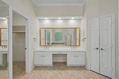 22 N Castlegreen Circle, The Woodlands, TX 77381 - Photo 31