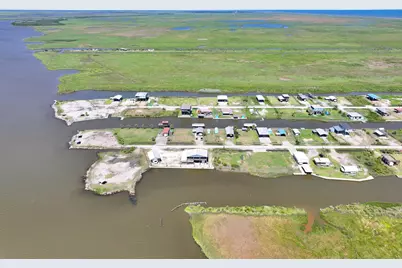1515 Mabry Street, Gilchrist, TX 77617 - Photo 19