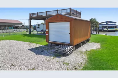 1515 Mabry Street, Gilchrist, TX 77617 - Photo 3