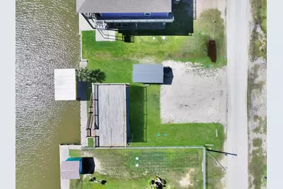 1515 Mabry Street, Gilchrist, TX 77617 - Photo 11