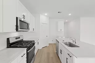 16523 Hidden Ponderosa Path, Magnolia, TX 77355 - Photo 3