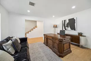 12727 Kingsride Ln, Houston, TX 77024 - Photo 3