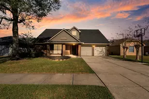 10905 Dogwood Dr, La Porte, TX 77571 - Photo 1