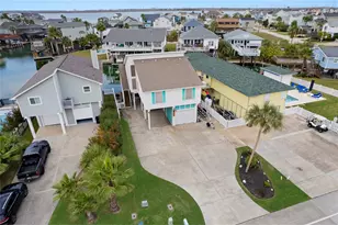 1114 Tiki Dr, Tiki Island, TX 77554 - Photo 37