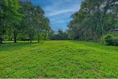 915 Farmers, Brenham, TX 77833 - Photo 9