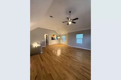 2939 Clinton Drive, Houston, TX 77020 - Photo 3