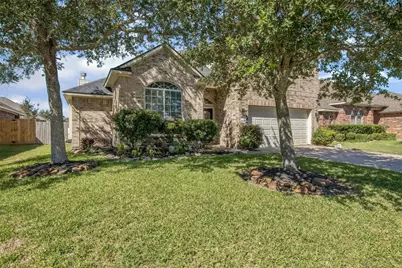 810 Hallmark Oak Street, Seabrook, TX 77586 - Photo 1