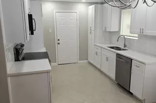 7646 Winkle Wood Ln, Houston, TX 77086 - Photo 5
