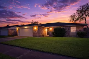 9907 Towne Tower Ln, Sugar Land, TX 77498 - Photo 1