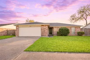 9907 Towne Tower Ln, Sugar Land, TX 77498 - Photo 3