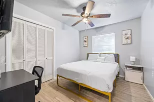 9907 Towne Tower Ln, Sugar Land, TX 77498 - Photo 13