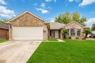 6647 Amberfield Ln, Katy, TX 77449 - Photo 3