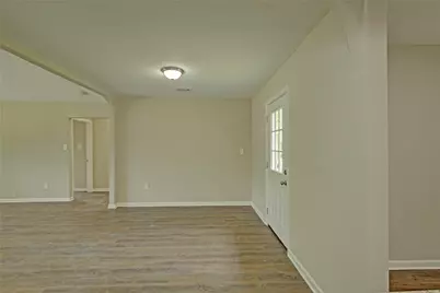 5406 Bataan Road, Houston, TX 77033 - Photo 9