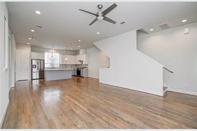 2818 Grand Fountains Drive #B, Houston, TX 77054 - Photo 13