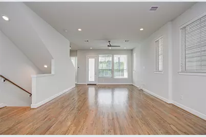 2818 Grand Fountains Drive #B, Houston, TX 77054 - Photo 15