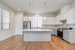 2818 Grand Fountains Dr, Houston, TX 77054 - Photo 11