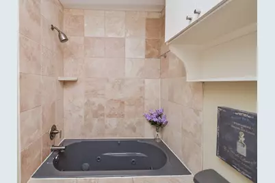 1402 Lynnview Drive, Houston, TX 77055 - Photo 37