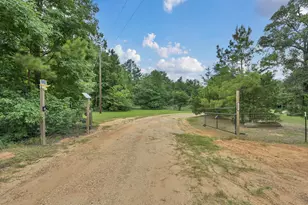 1001 Oak Ridge Road Rd, Willis, TX 77378 - Photo 3
