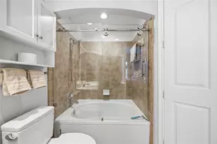 2400 McCue Rd, Houston, TX 77056 - Photo 23