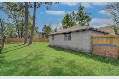 7015 Maple Fox Drive, Humble, TX 77338 - Photo 25