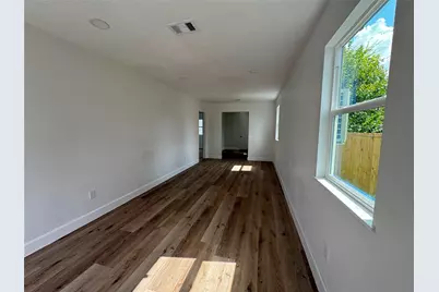 3910 Campbell Street, Houston, TX 77026 - Photo 9
