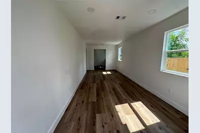 3910 Campbell Street, Houston, TX 77026 - Photo 11