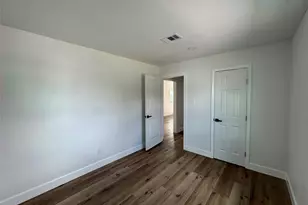 3910 Campbell St, Houston, TX 77026 - Photo 19