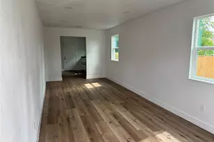 3910 Campbell St, Houston, TX 77026 - Photo 13