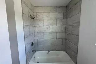 3910 Campbell St, Houston, TX 77026 - Photo 21