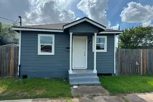 3910 Campbell St, Houston, TX 77026 - Photo 5