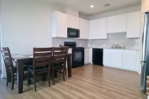 209 Laura Leigh Ln, Angleton, TX 77515 - Photo 5