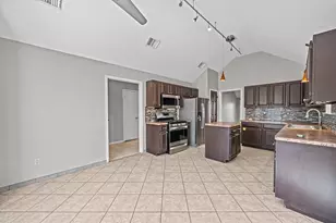 10458 N Pagewick Dr, Houston, TX 77041 - Photo 7