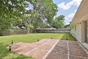 10803 Chimney Rock Rd, Houston, TX 77096 - Photo 15