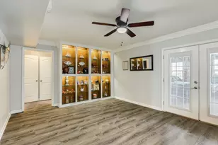 900 W Mulberry St, Angleton, TX 77515 - Photo 23