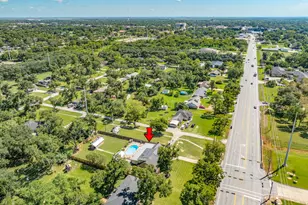 900 W Mulberry St, Angleton, TX 77515 - Photo 43