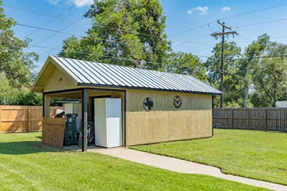 900 W Mulberry Street, Angleton, TX 77515 - Photo 29