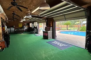 900 W Mulberry St, Angleton, TX 77515 - Photo 37