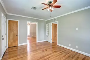 2030 Gostick St, Houston, TX 77008 - Photo 3