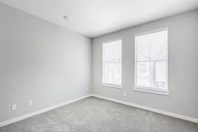 8423 Berry Brush Lane, Houston, TX 77022 - Photo 25