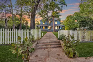 1104 E Houston Ave, Crockett, TX 75835 - Photo 1