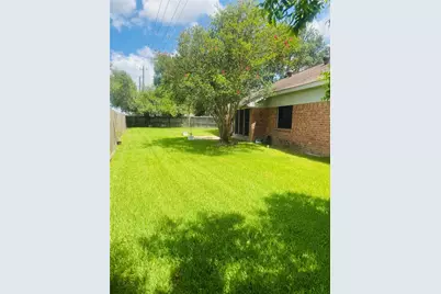 15702 Roxton Ridge Drive, Houston, TX 77598 - Photo 5