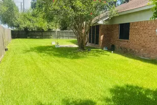 15702 Roxton Ridge Dr, Houston, TX 77598 - Photo 5