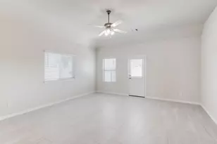 2414 Brich Mnr Dr, Rosharon, TX 77583 - Photo 15