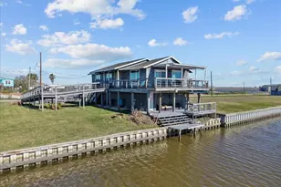 6931 W Holiday St, Hitchcock, TX 77563 - Photo 1