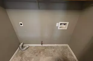 10900 Dogwood Dr, La Porte, TX 77571 - Photo 23