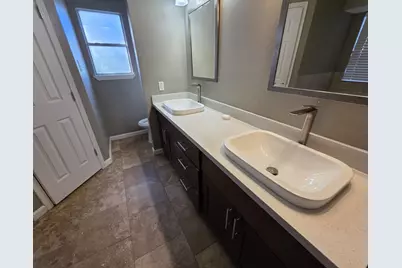 10900 Dogwood Drive, La Porte, TX 77571 - Photo 13